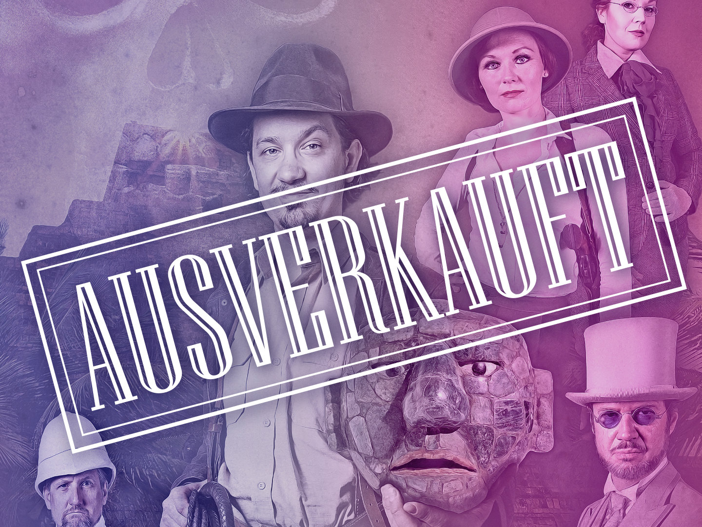Theateraufführung mit mehreren Darstellern, die in historischen Kostümen posieren, mit dem Wort 'Ausverkauft' in der Mitte.